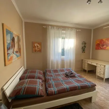 Δωμάτια σε οικογενειακή κατοικία Vida Real Estate Laufamholz Νυρεμβέργη
